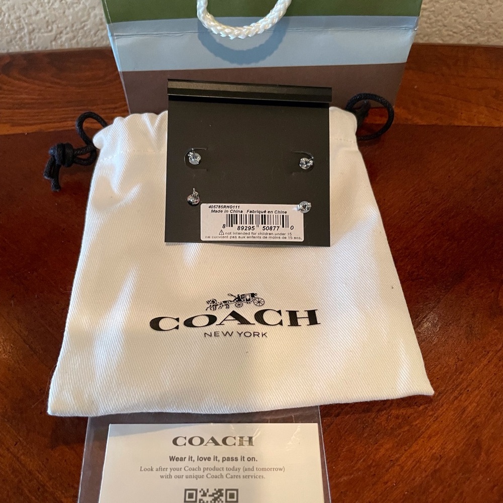 New Coach Signature C & Crystal Stud Earrings - Picture 4 of 5